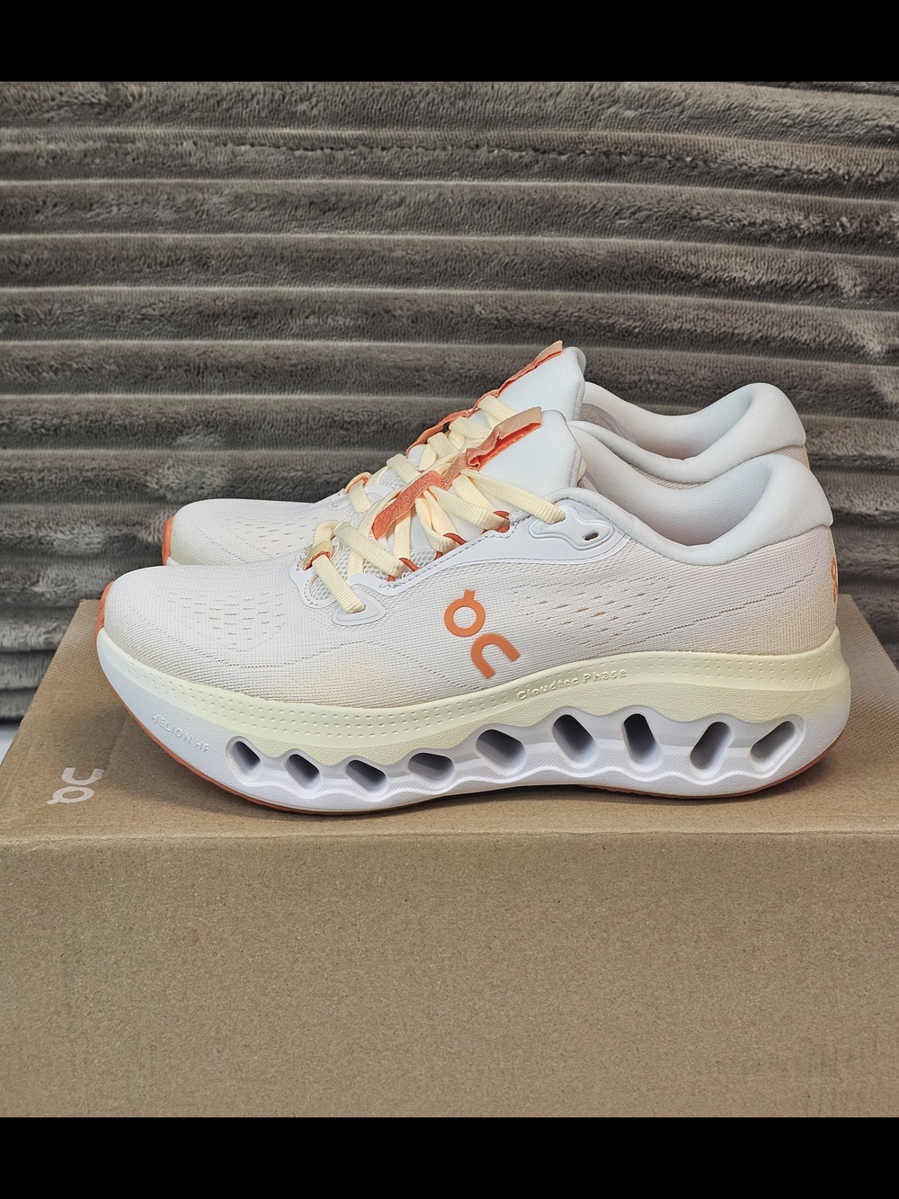 On Running Cloud Surfer Women's Running Shoes Cream with Orange Accents - Picture 2 of 7